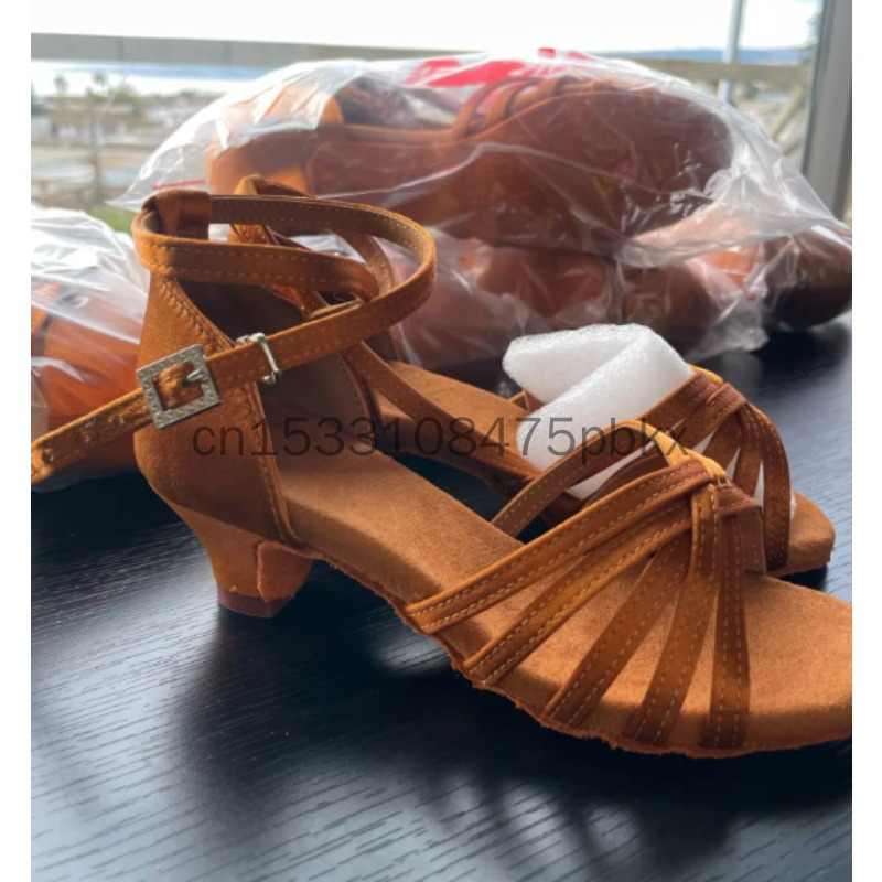 Women Shoes Kinds - Sapatos de Dança Latinos em Cetim