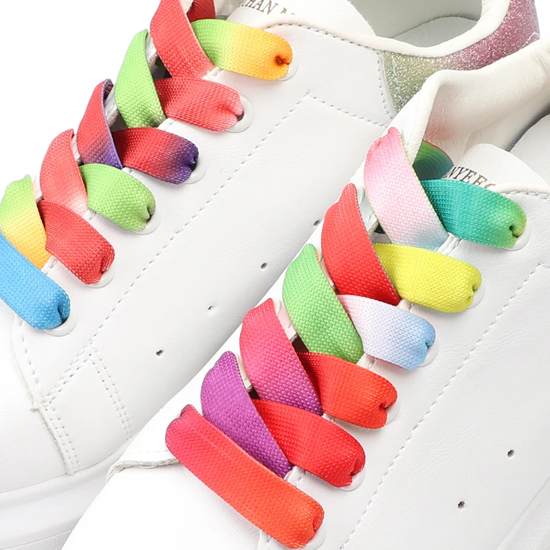 Cadarços planos gradientes de  - Women Shoes Mk avaliação e preço