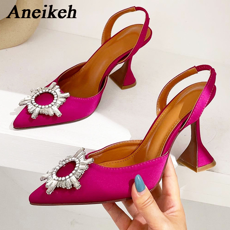 Aneikeh marca feminina de seda - Women Shoes Zara avaliação e preço